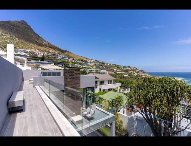 4 BEDROOM HOUSE FOR SALE IN LLANDUDNO